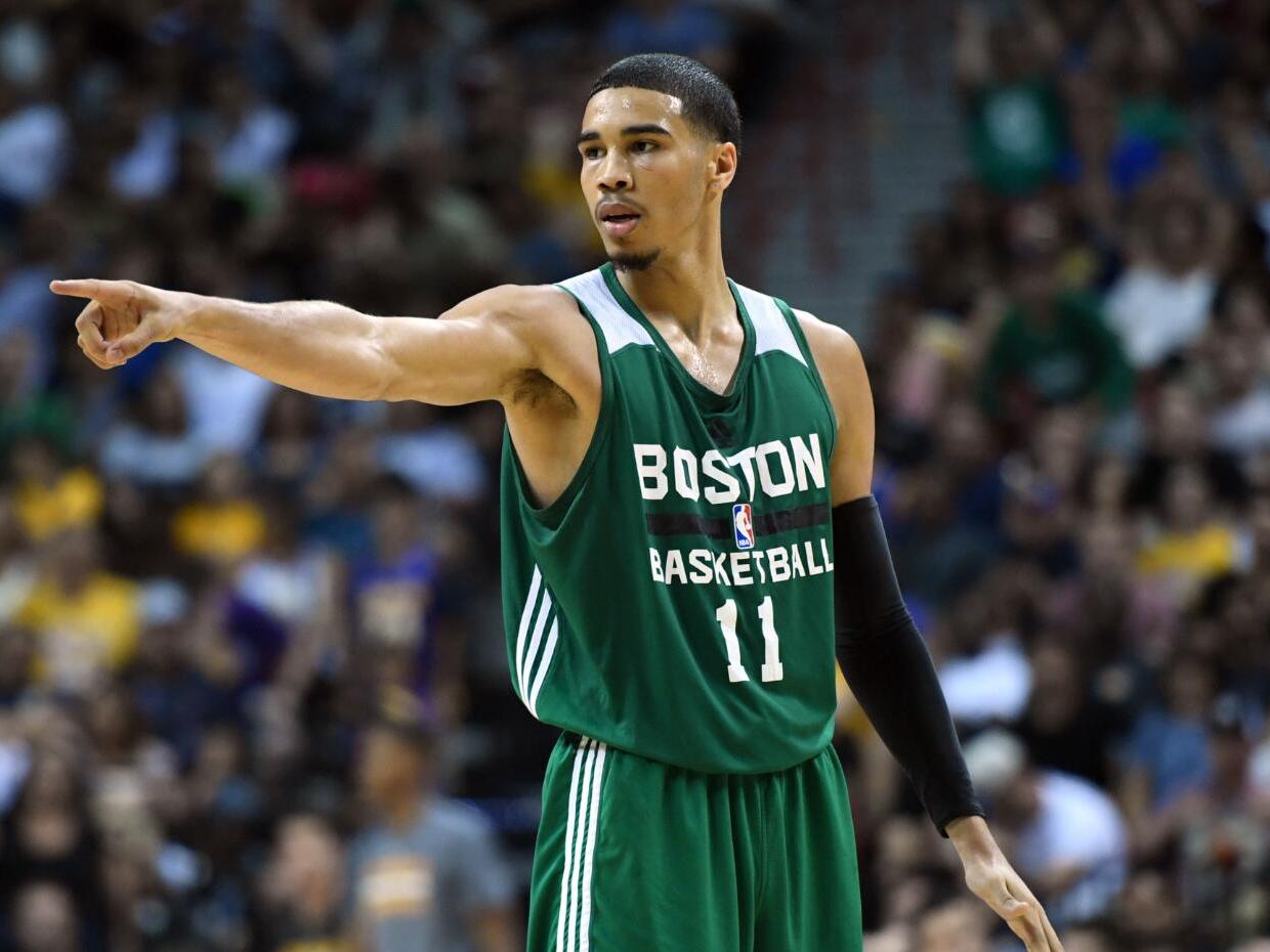 在进攻端形 在进攻端形